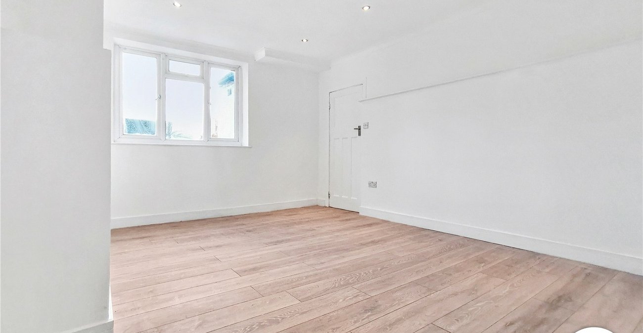2 bedroom property to rent in Dartford | Robinson Jackson