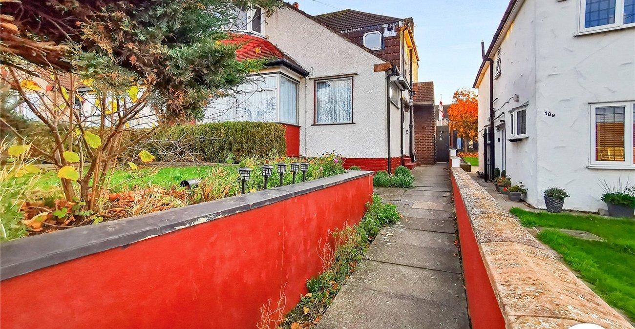 2 bedroom property to rent in Dartford | Robinson Jackson