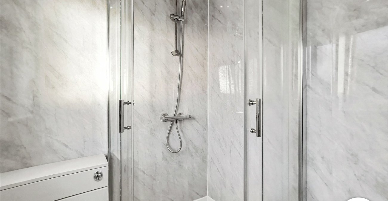 2 bedroom property to rent in Dartford | Robinson Jackson