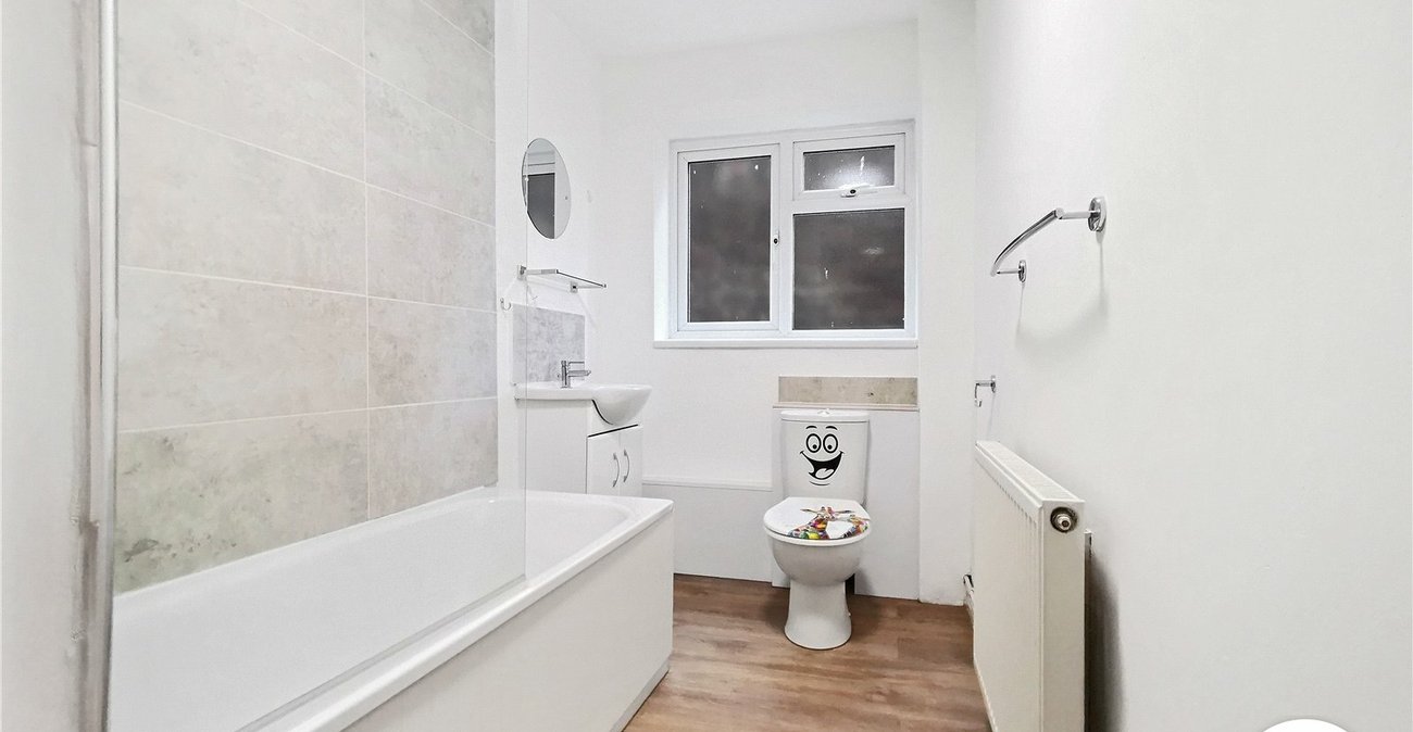 2 bedroom property to rent in Dartford | Robinson Jackson