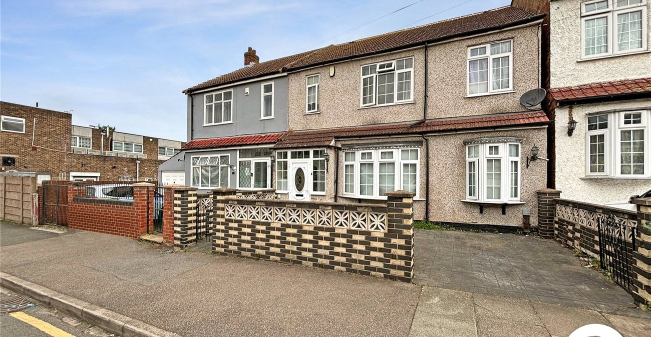 5 bedroom house to rent in Welling | Robinson Jackson