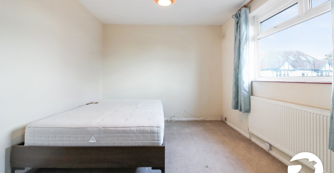 2 bedroom house to rent in London | Robinson Jackson