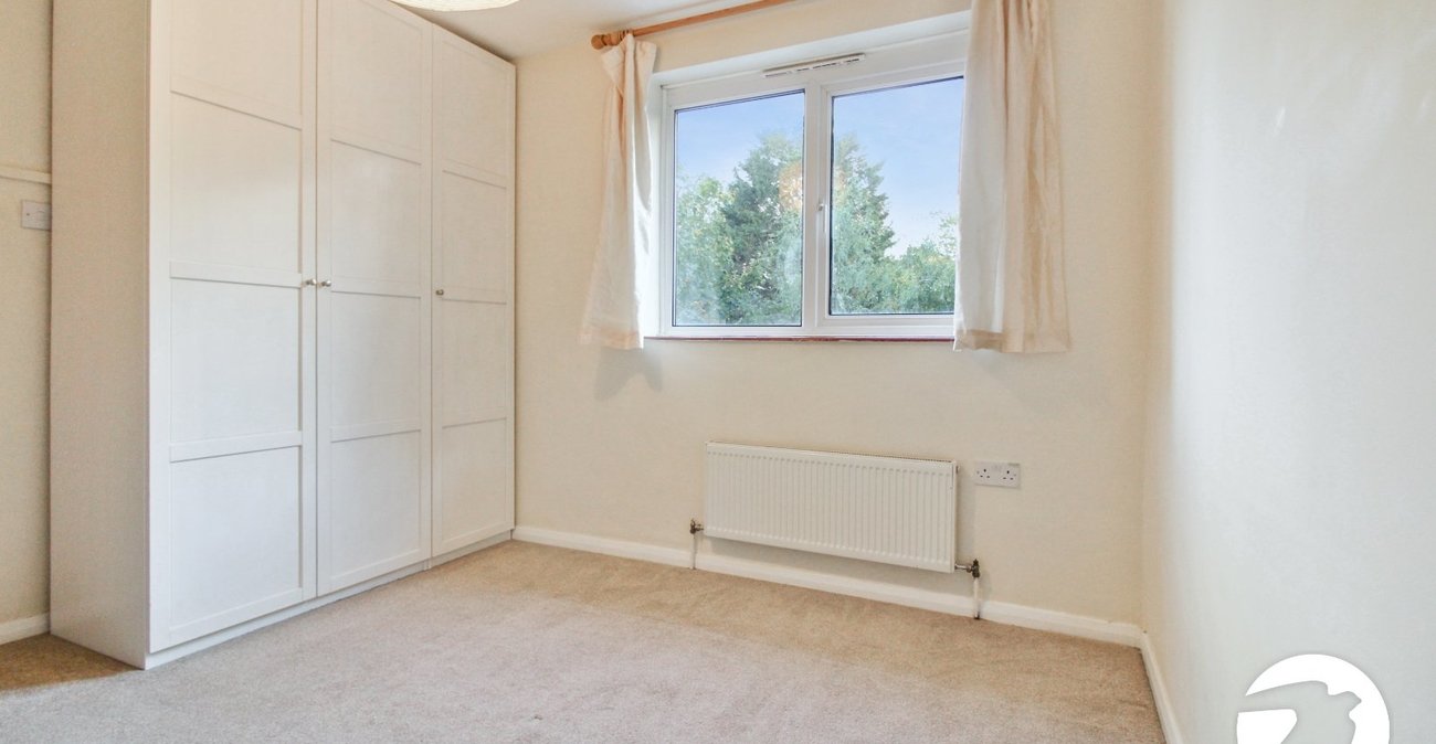 2 bedroom house to rent in London | Robinson Jackson