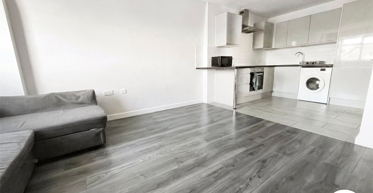 2 bedroom property to rent in Bexleyheath | Robinson Jackson