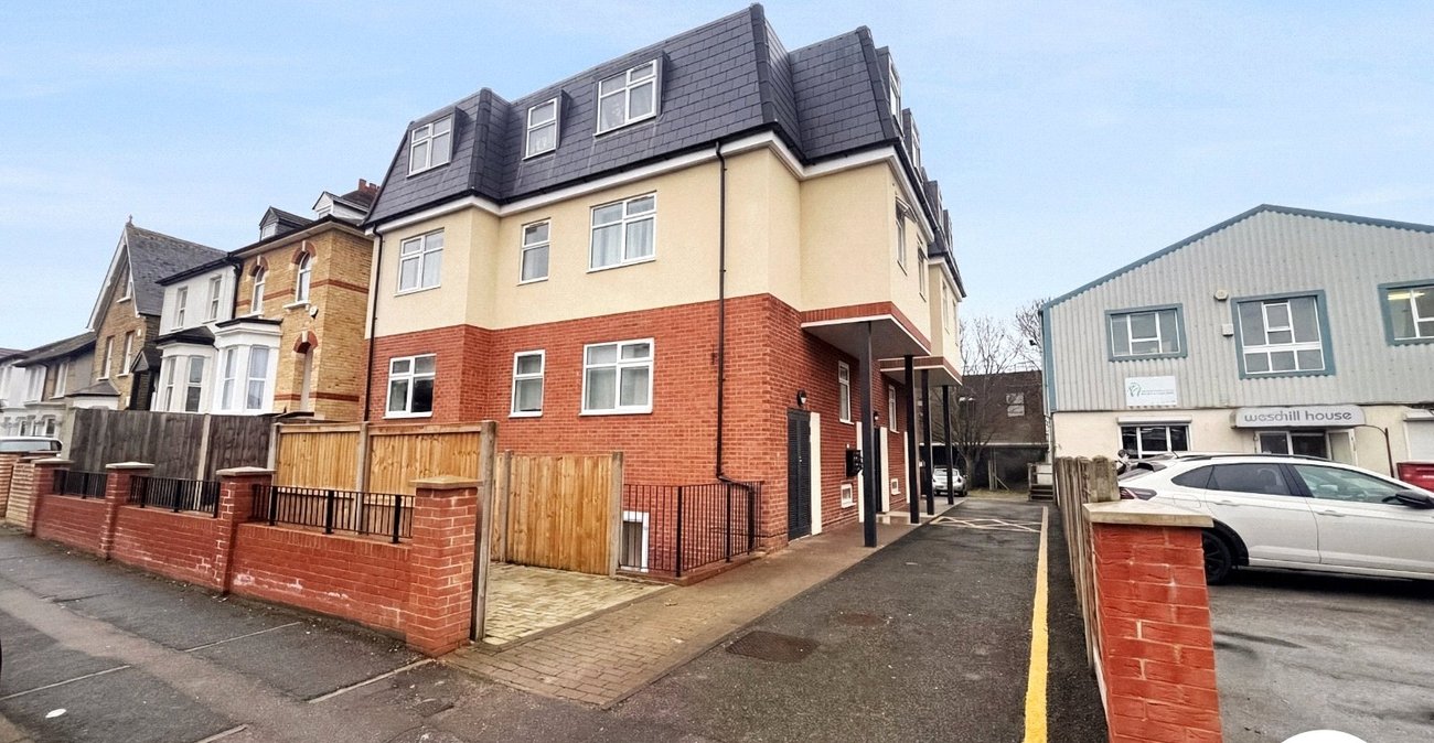 2 bedroom property to rent in Bexleyheath | Robinson Jackson