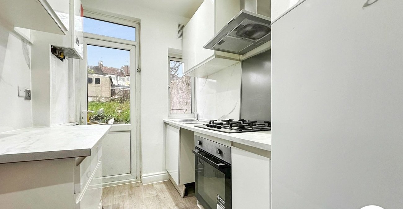3 bedroom house to rent in London | 