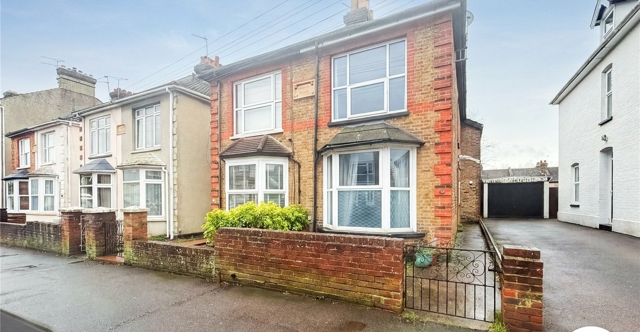 3 bedroom house to rent in Maidstone | Robinson Michael & Jackson