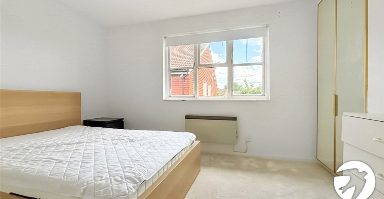 2 bedroom property to rent in Orpington | Robinson Jackson