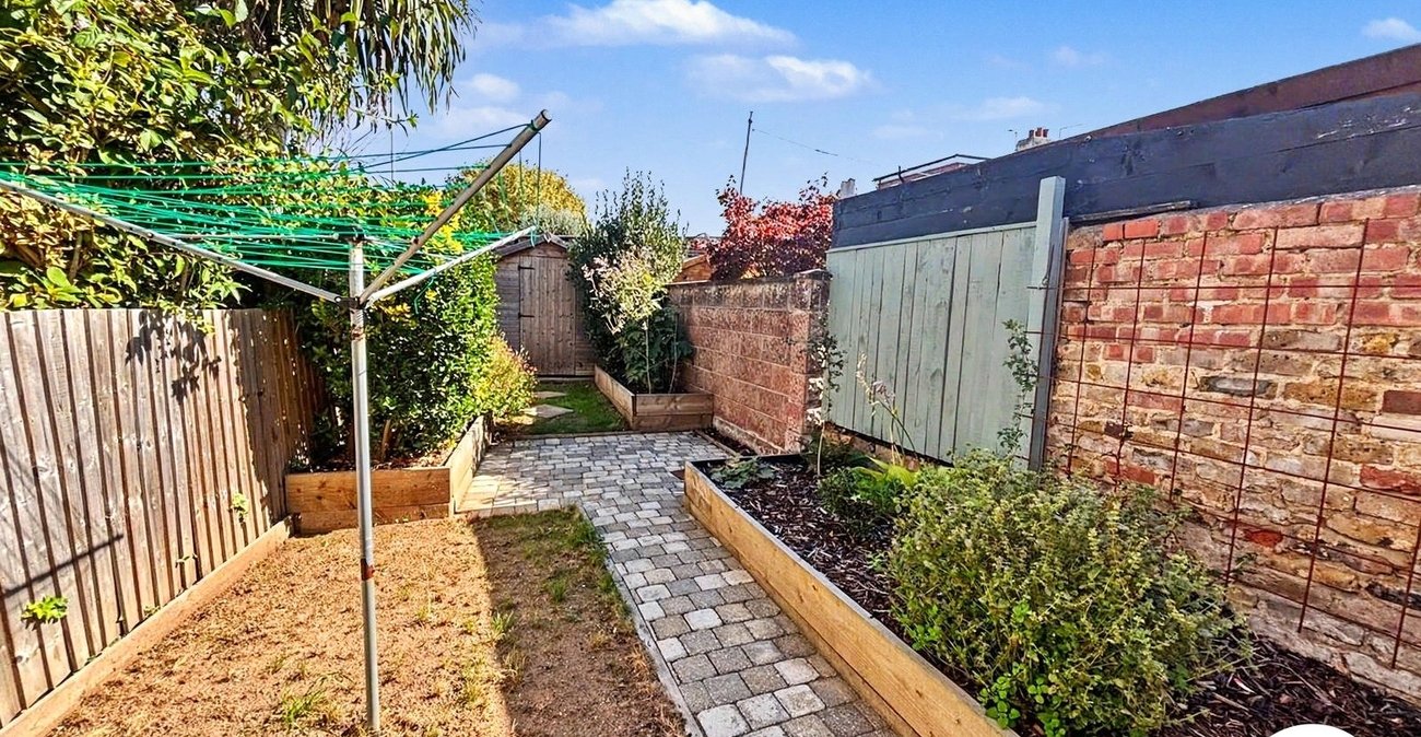 2 bedroom property to rent in Dartford | Robinson Jackson