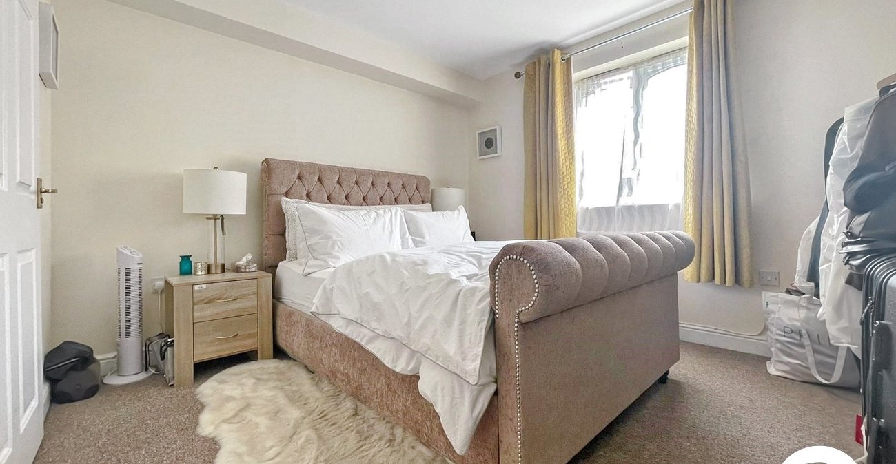 2 bedroom property to rent in Dartford | Robinson Jackson
