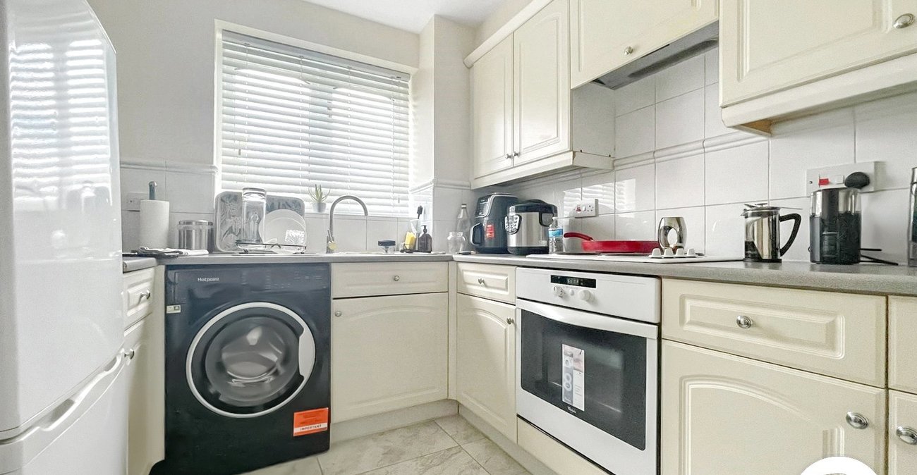 2 bedroom property to rent in Dartford | Robinson Jackson