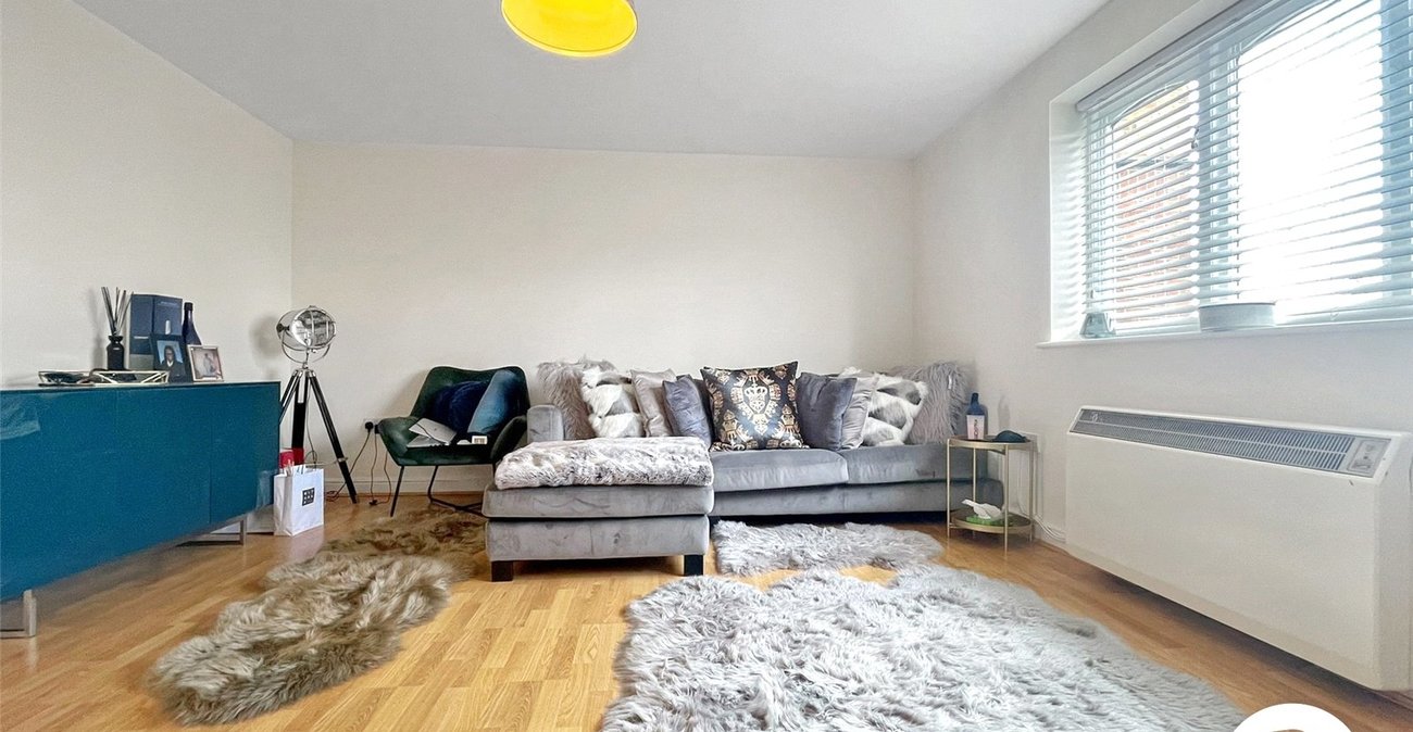 2 bedroom property to rent in Dartford | Robinson Jackson