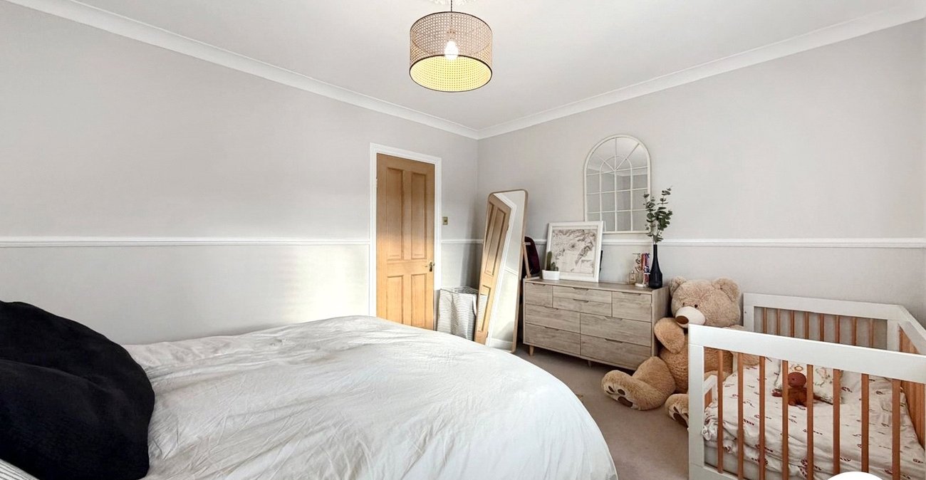 3 bedroom house to rent in Plumstead Common | 