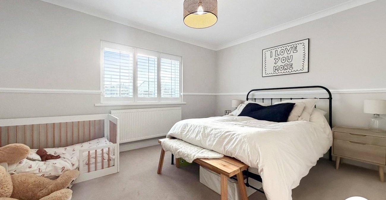 3 bedroom house to rent in Plumstead Common | 