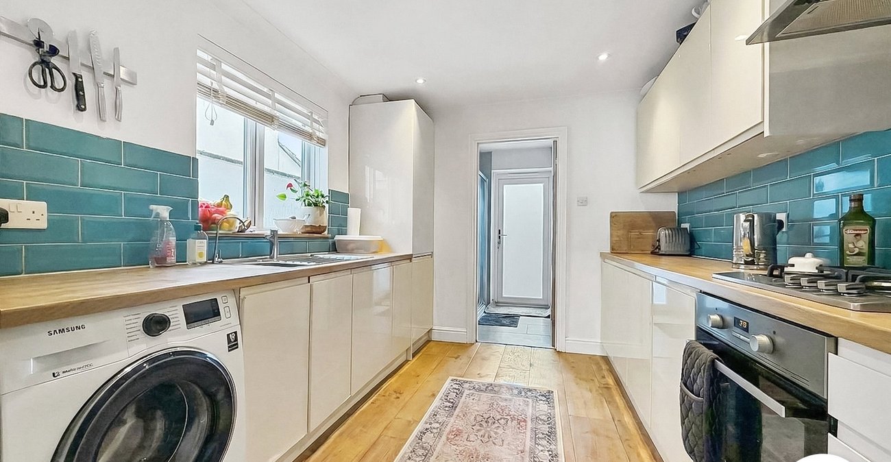 3 bedroom house to rent in Plumstead Common | 