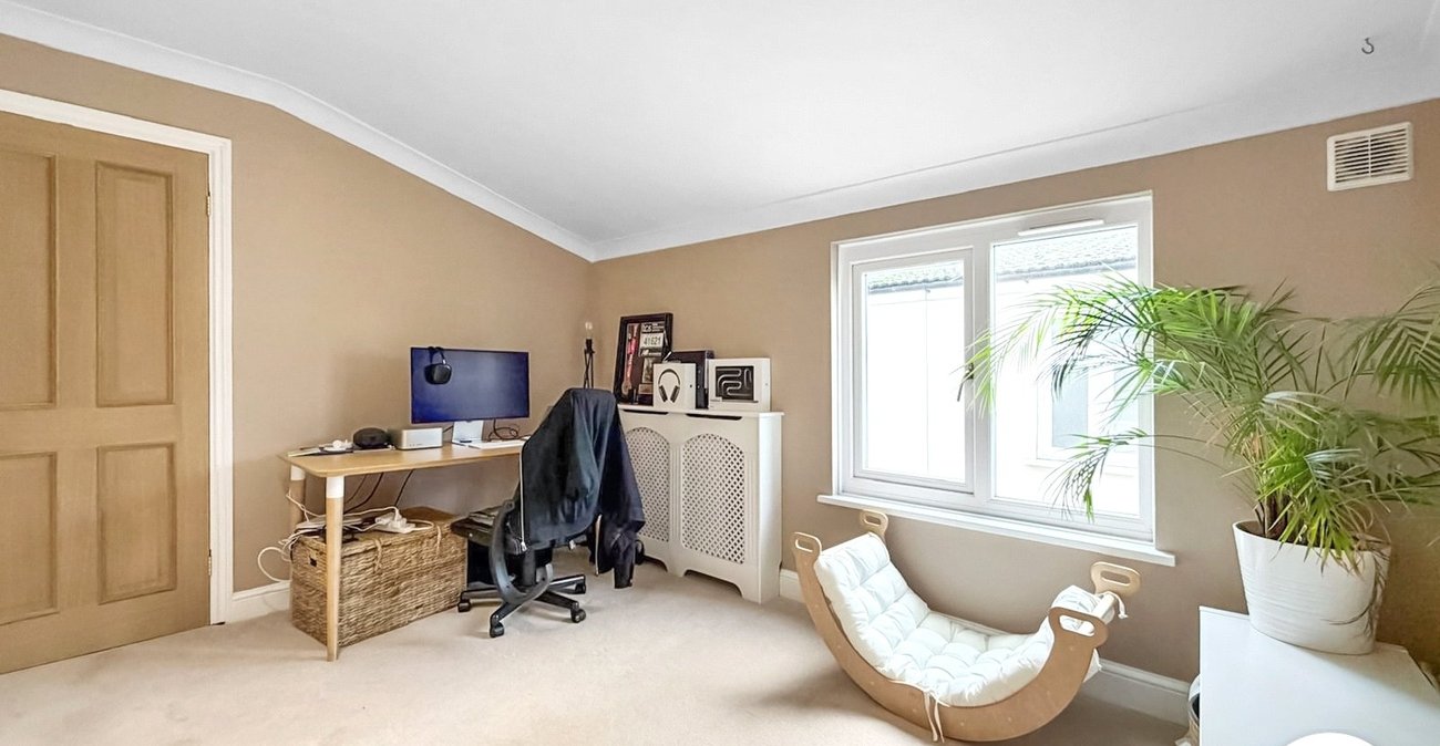 3 bedroom house to rent in Plumstead Common | 