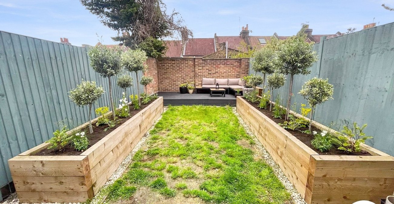 3 bedroom house to rent in Plumstead Common | 