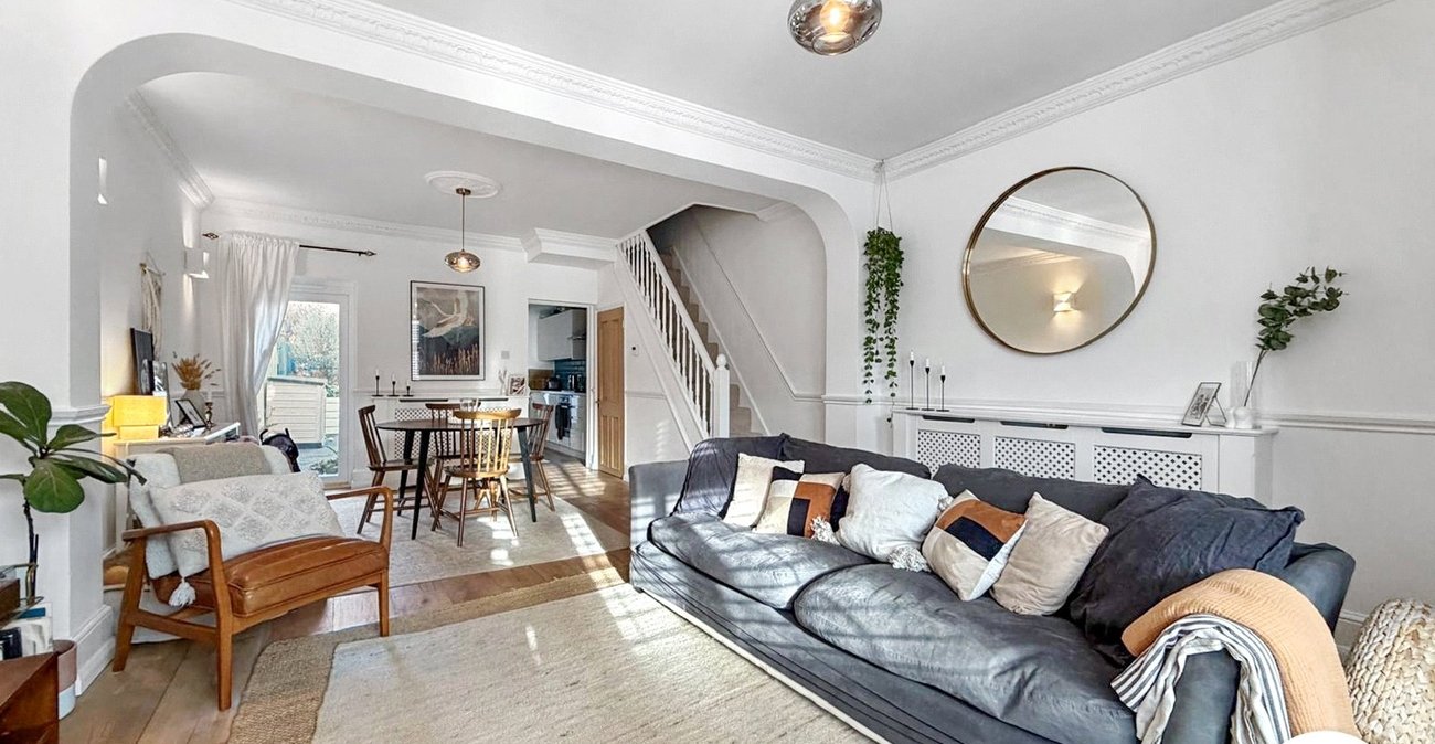 3 bedroom house to rent in Plumstead Common | 