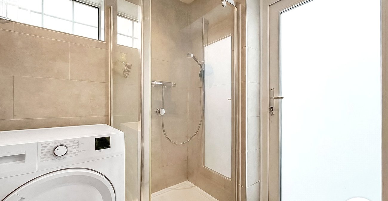 3 bedroom house to rent in Plumstead Common | 