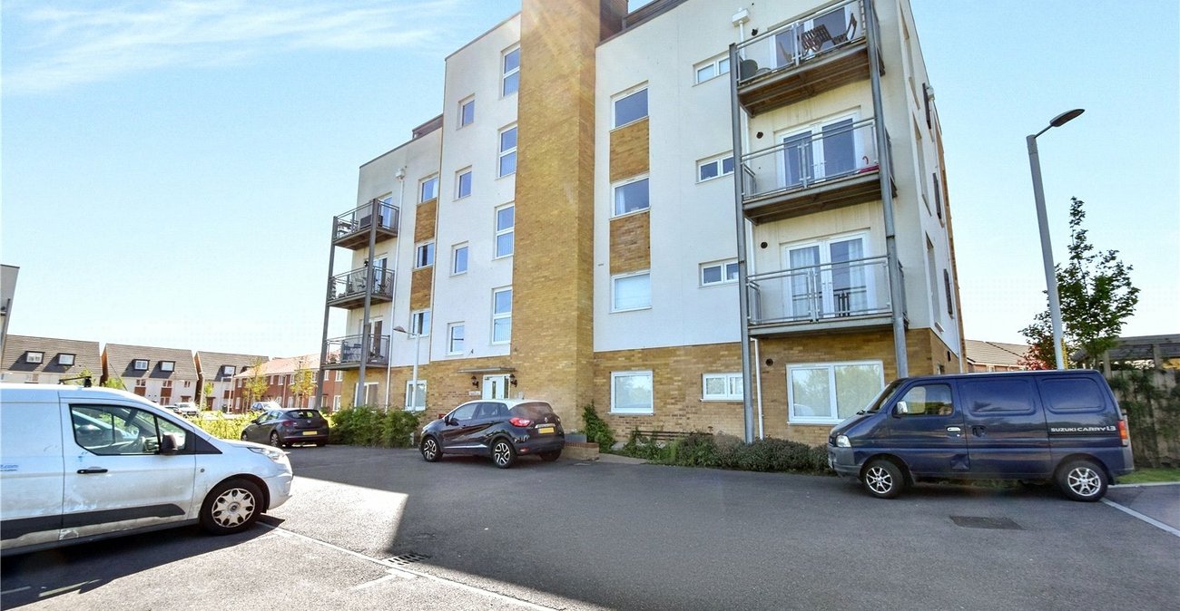2 bedroom property to rent in Dartford | Robinson Jackson