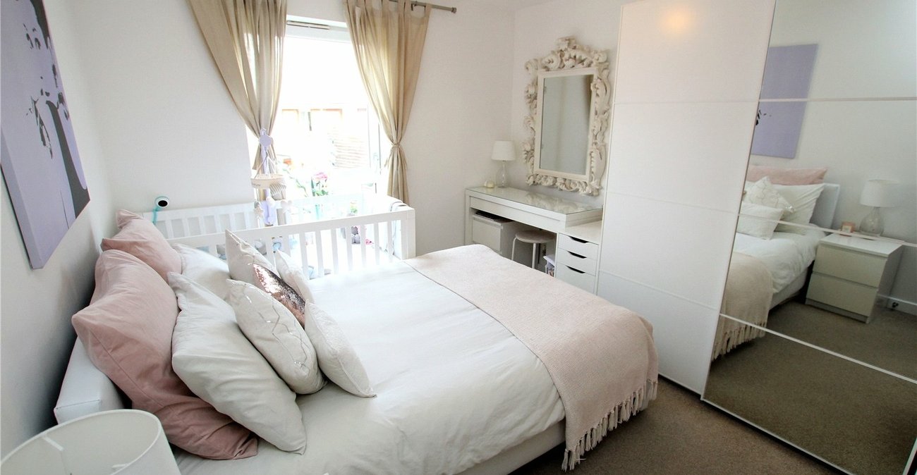 2 bedroom property to rent in Dartford | Robinson Jackson