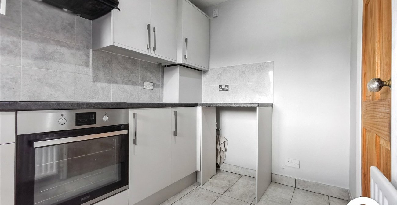 2 bedroom property to rent in Orpington | Robinson Jackson