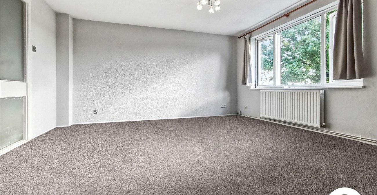 2 bedroom property to rent in Orpington | Robinson Jackson