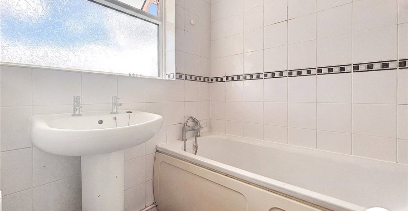 3 bedroom house to rent in Orpington | Robinson Jackson