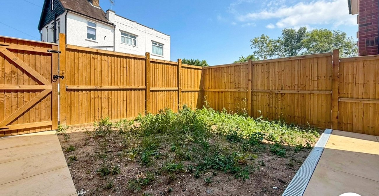 3 bedroom house to rent in London | 