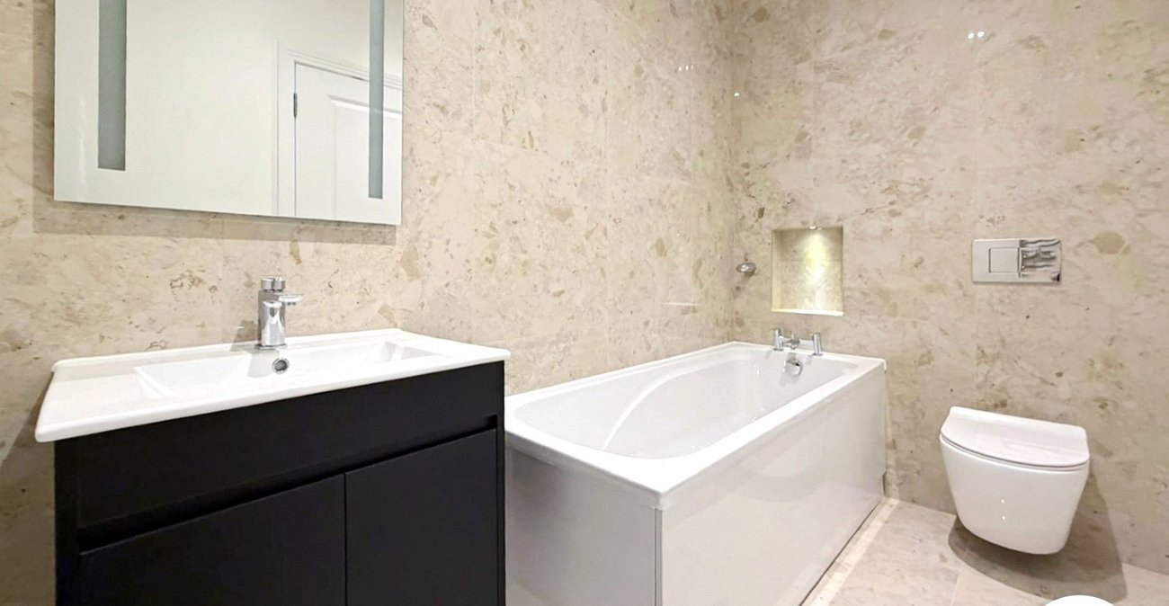 3 bedroom house to rent in London | 