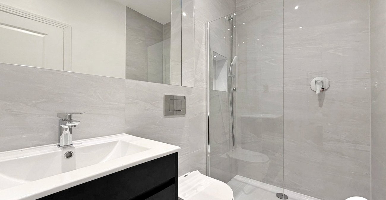 3 bedroom house to rent in London | 