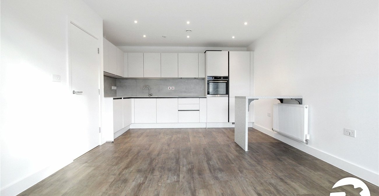 2 bedroom property to rent in Western Cross | Robinson Michael & Jackson