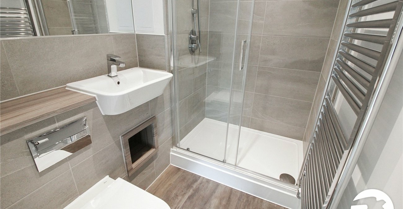 2 bedroom property to rent in Western Cross | Robinson Michael & Jackson