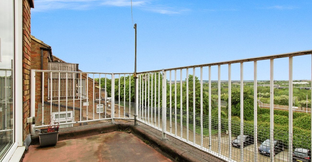 1 bedroom property to rent in Northfleet | Robinson Michael & Jackson