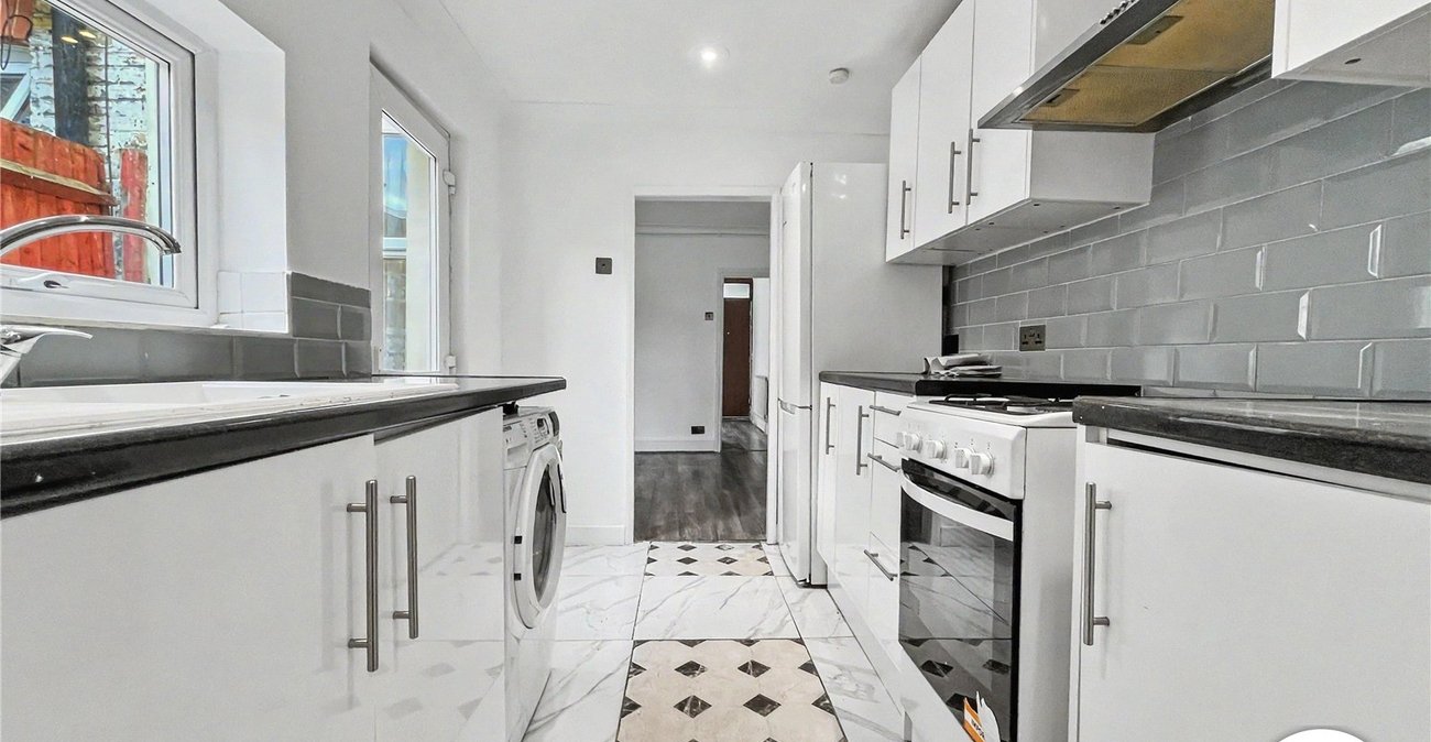 3 bedroom house to rent in Chatham | Robinson Michael & Jackson