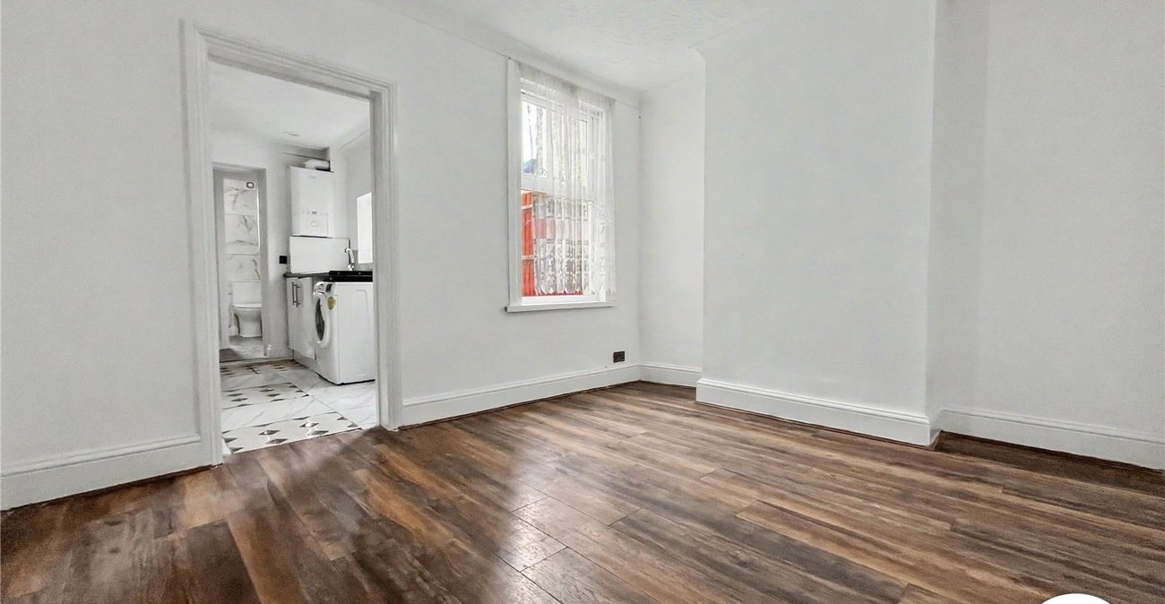 3 bedroom house to rent in Chatham | Robinson Michael & Jackson