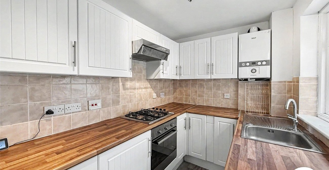 2 bedroom house to rent in Chatham | Robinson Michael & Jackson