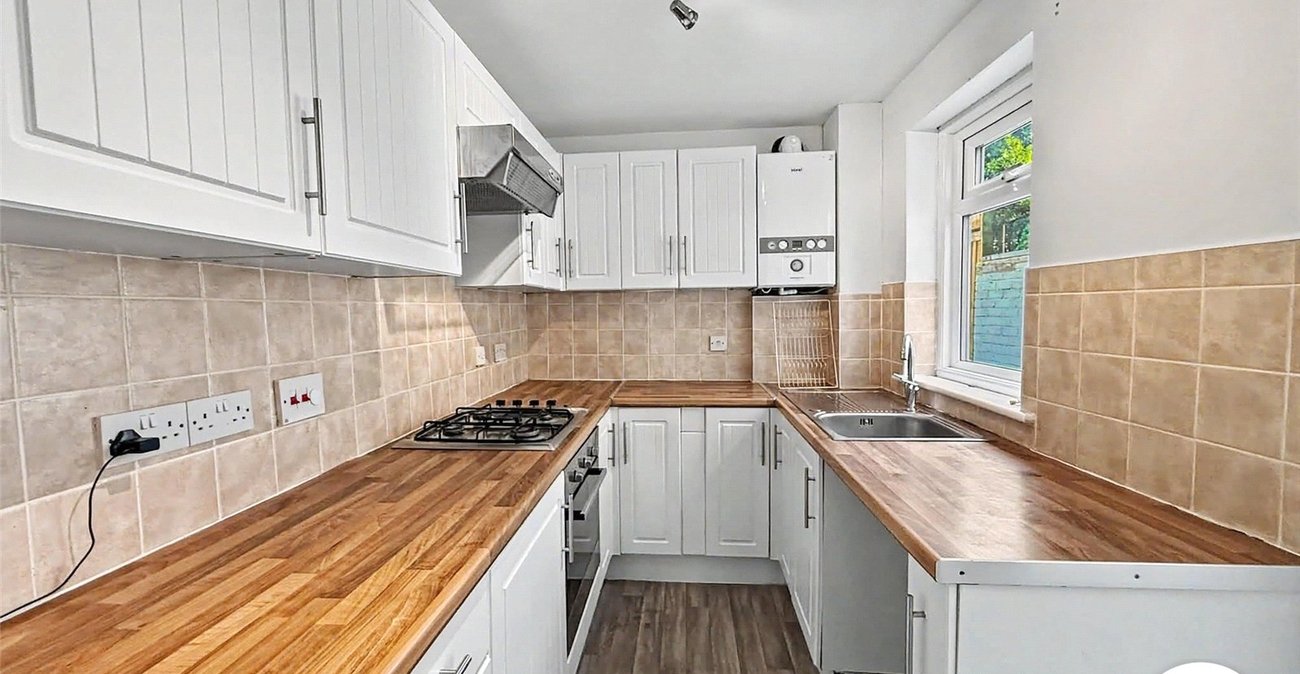 2 bedroom house to rent in Chatham | Robinson Michael & Jackson