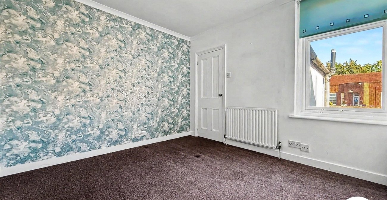 2 bedroom house to rent in Chatham | Robinson Michael & Jackson