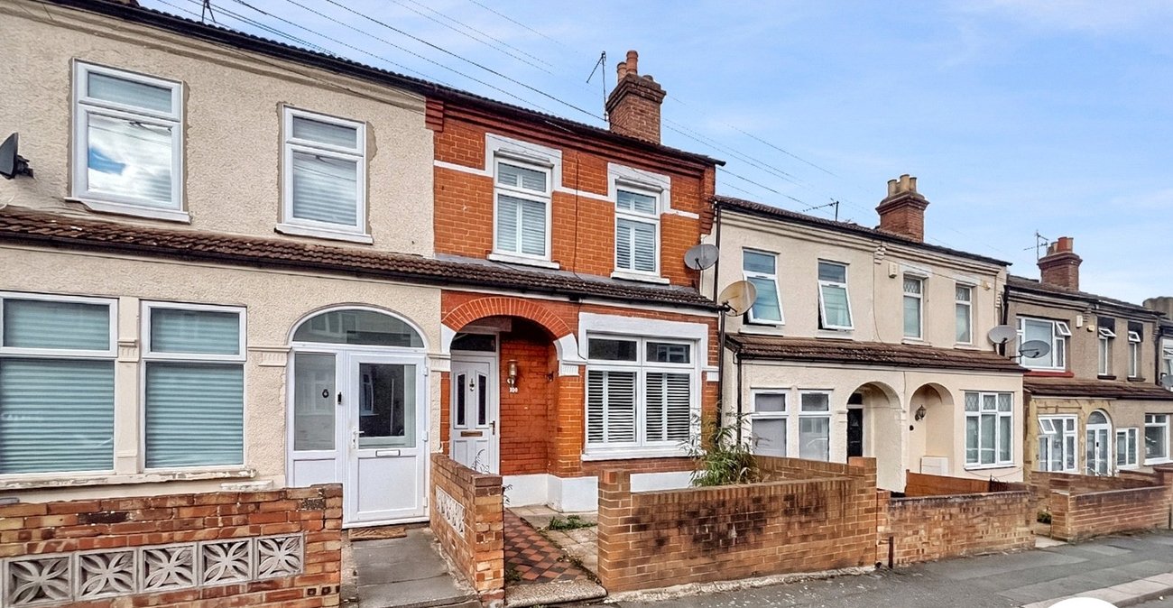 3 bedroom house to rent in Belvedere | Robinson Jackson