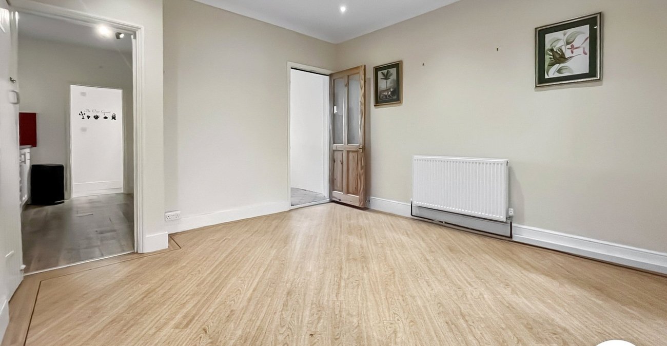 3 bedroom house to rent in Belvedere | Robinson Jackson