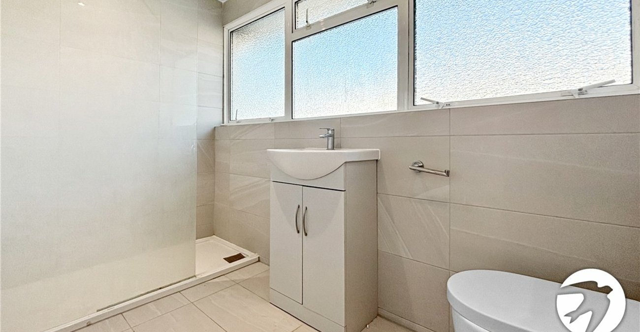 4 bedroom house to rent in Orpington | Robinson Jackson