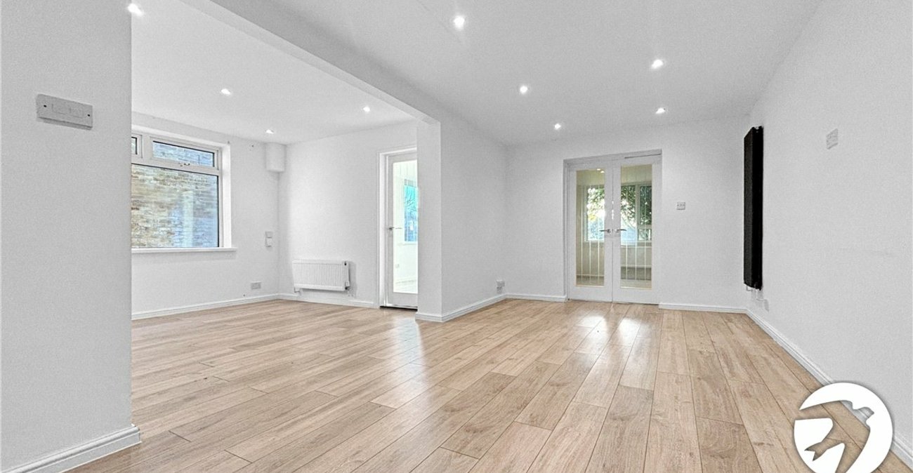 4 bedroom house to rent in Orpington | Robinson Jackson