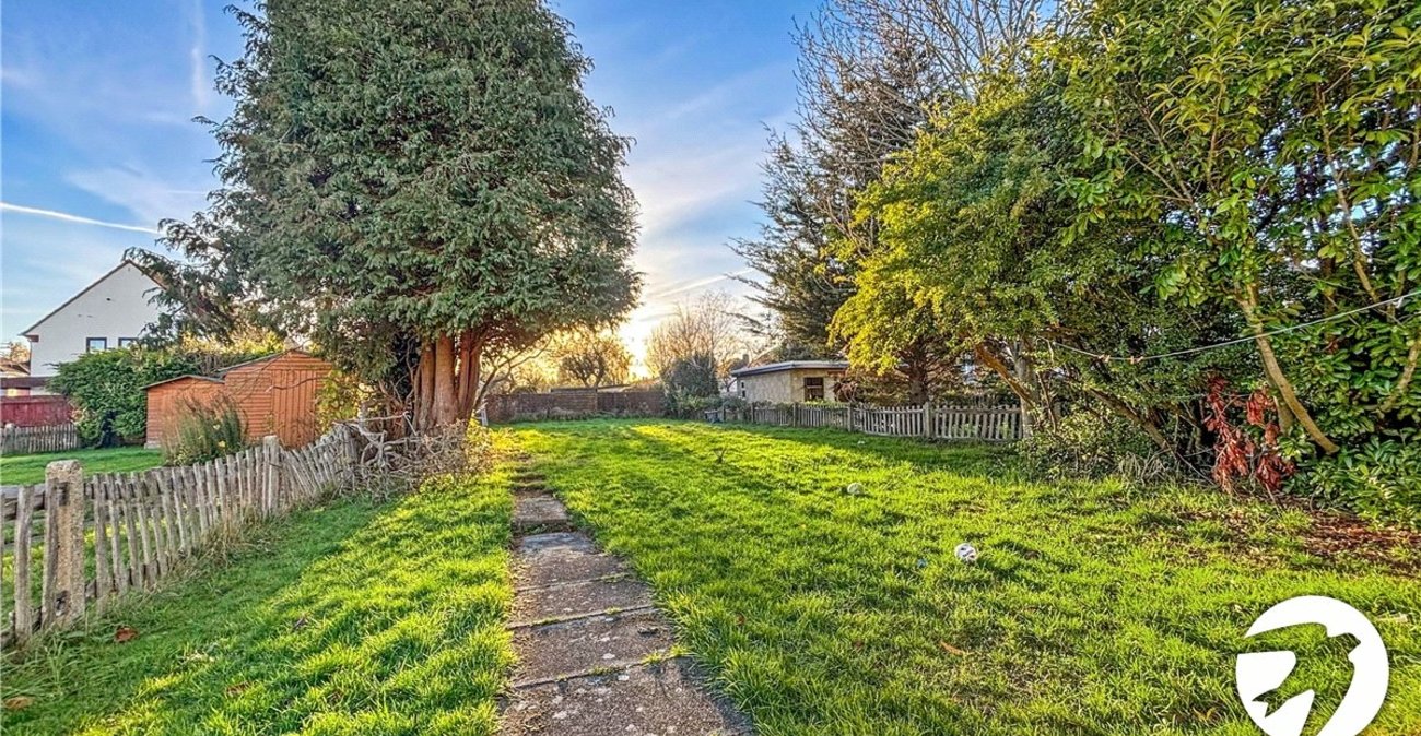 4 bedroom house to rent in Orpington | Robinson Jackson