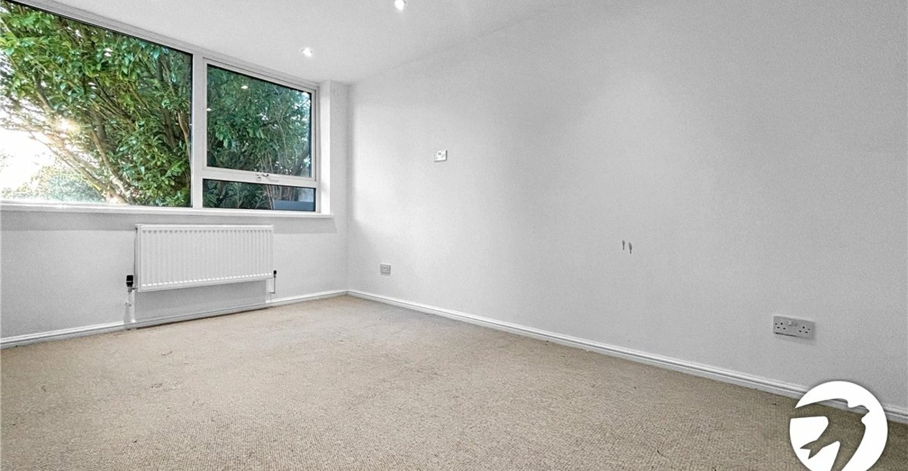 4 bedroom house to rent in Orpington | Robinson Jackson