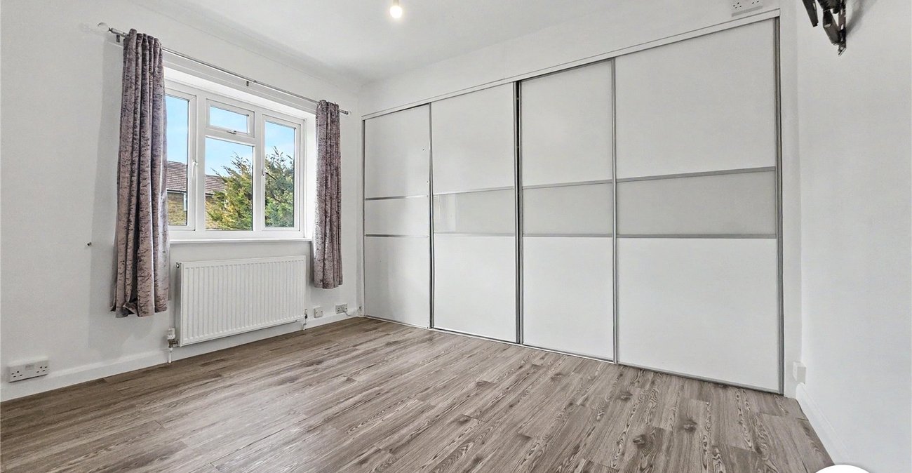 3 bedroom house to rent in London | Robinson Jackson