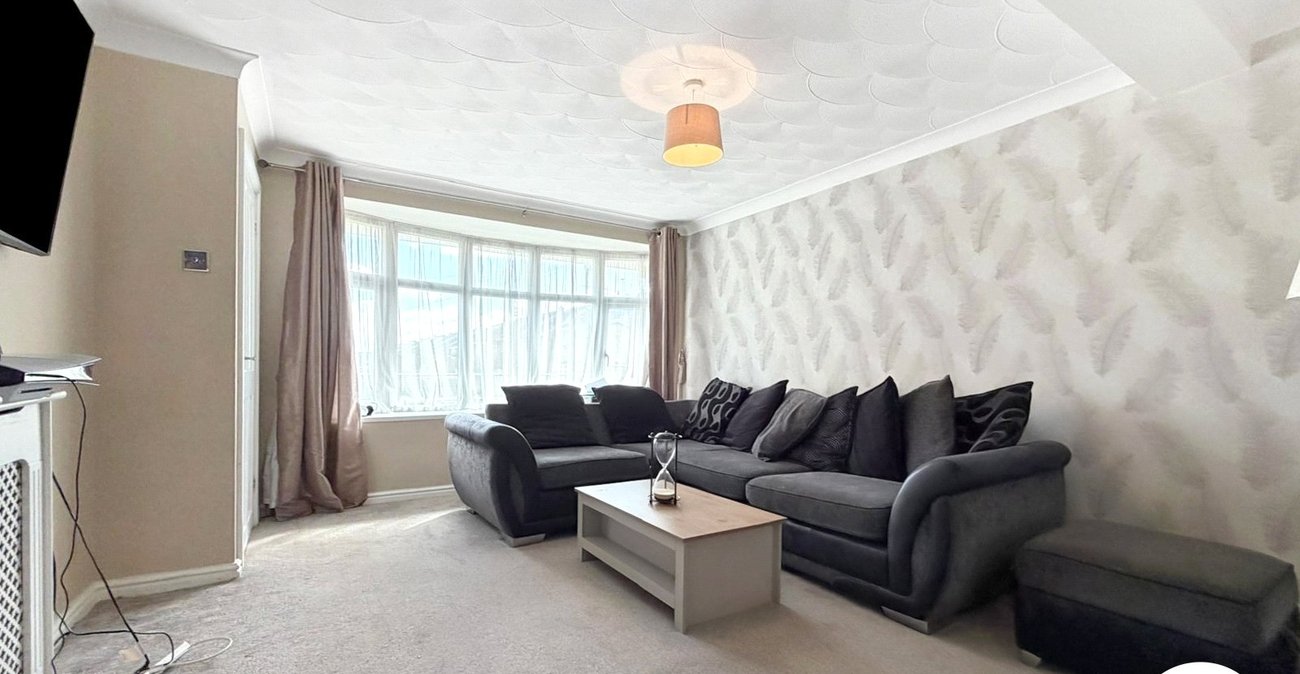 3 bedroom house to rent in Rochester | Robinson Michael & Jackson