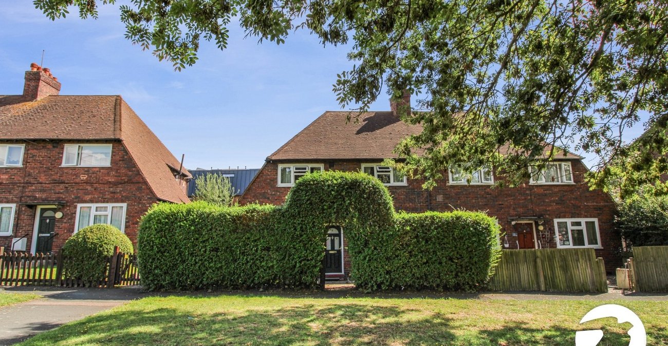 2 bedroom property to rent in London | Robinson Jackson
