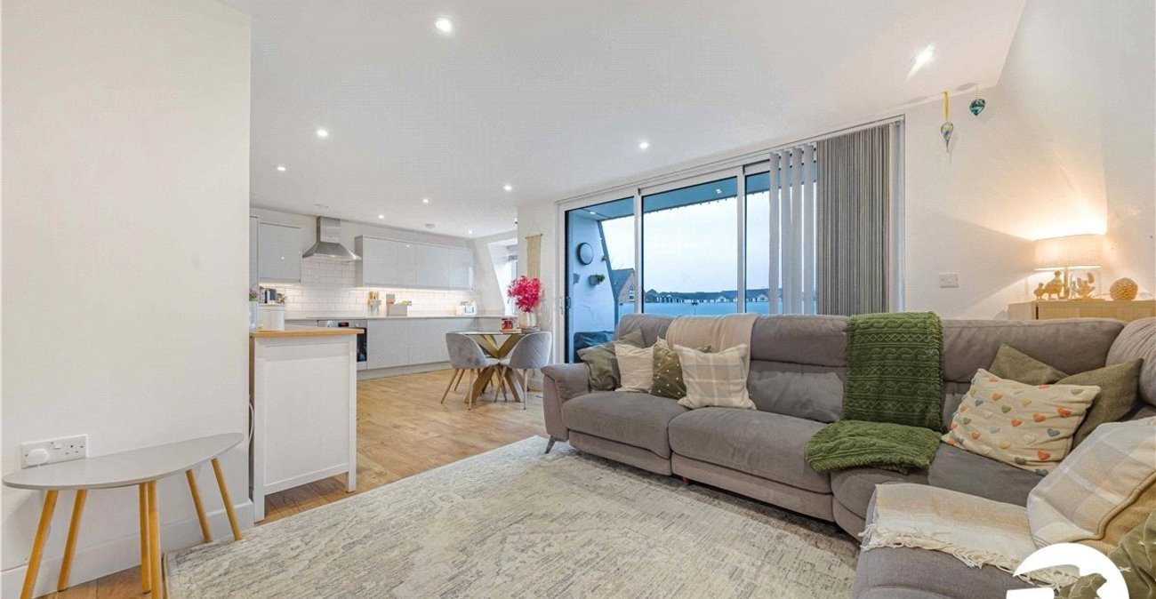 2 bedroom property to rent in Orpington | Robinson Jackson