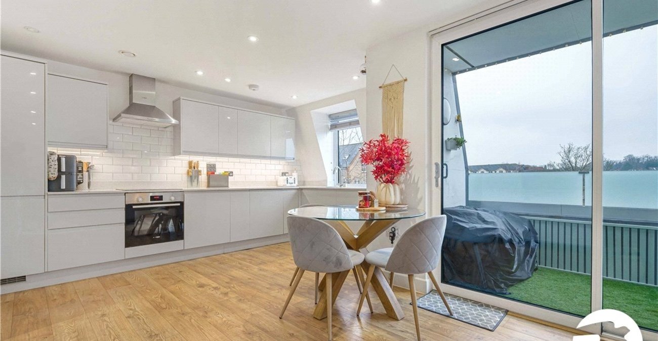 2 bedroom property to rent in Orpington | Robinson Jackson